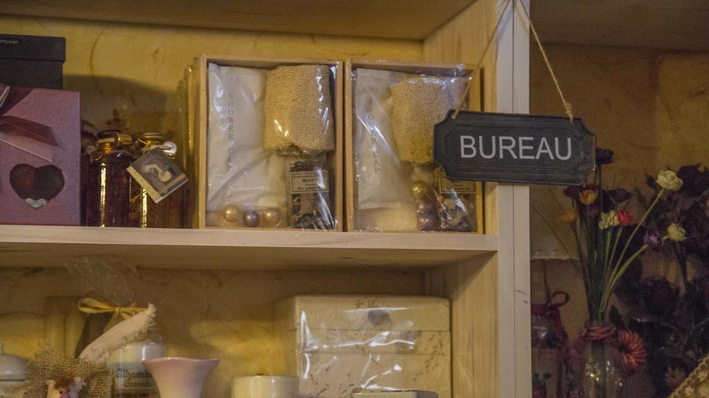 Laurel De La Reina Bed & Breakfast - Boutique La Zubia  Eksteriør billede