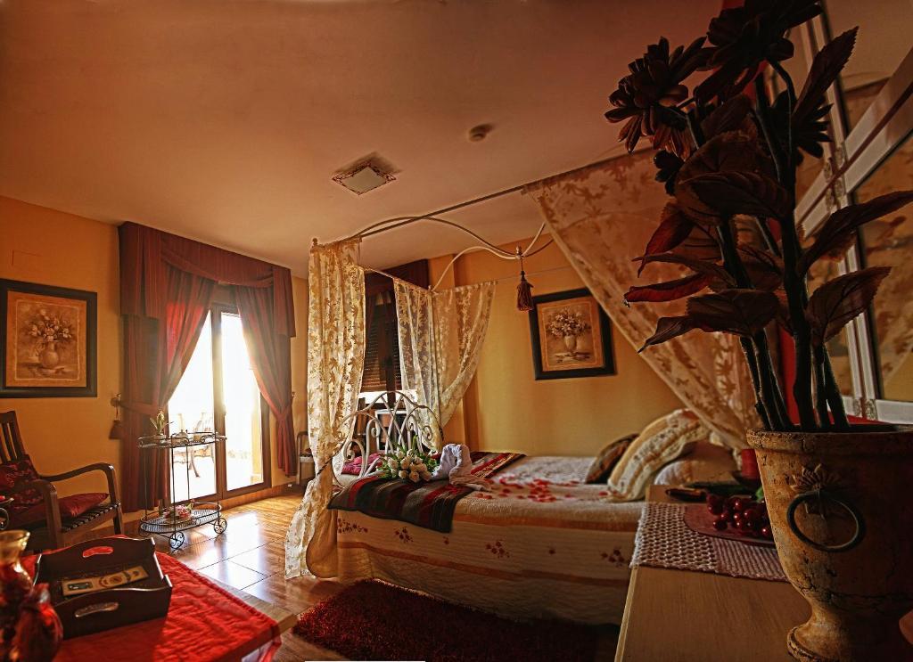 Laurel De La Reina Bed & Breakfast - Boutique La Zubia  Eksteriør billede