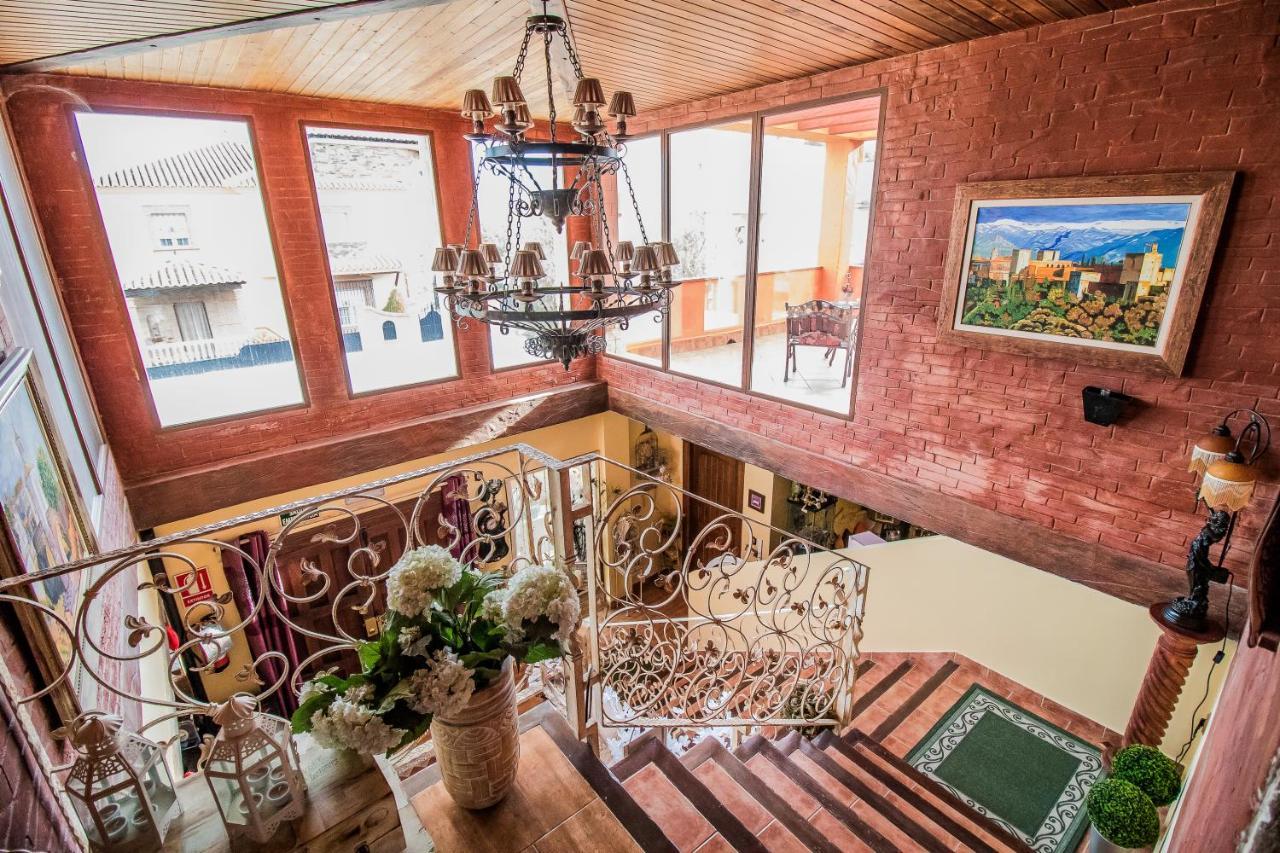 Laurel De La Reina Bed & Breakfast - Boutique La Zubia  Eksteriør billede